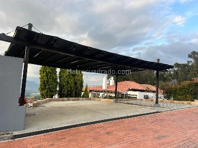 Casa de 3 alcobas en venta en Encenillos De Sindamanoy, Bogotá, 226 m² · foto 3 de 20