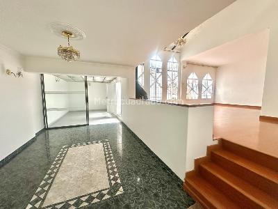 Casa de 4 alcobas en venta en Santa Ana Occidental, Bogotá, 230 m² · foto 2 de 20