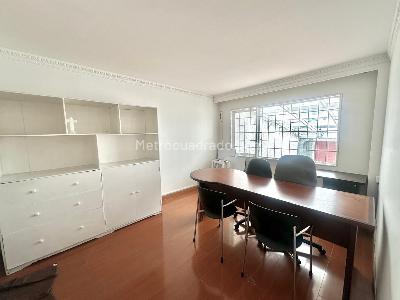 Casa de 4 alcobas en venta en Santa Ana Occidental, Bogotá, 230 m² · foto 6 de 20
