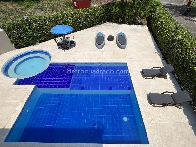 Casa de 4 alcobas en venta en Girardot, Girardot, 200 m² · foto 4 de 18