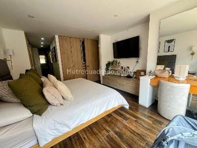 Apartamento de 3 alcobas en venta en Serramonte, Bogotá, 220 m² · foto 12 de 19