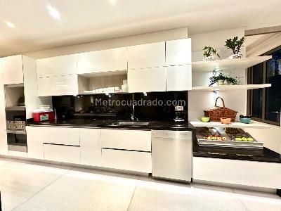 Apartamento de 3 alcobas en venta en Cerros De Los Alpes, Bogotá, 310 m² · foto 10 de 20