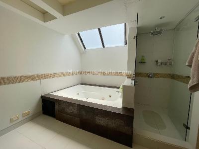 Casa de 3 alcobas en venta en Bosque Medina, Bogotá, 216 m² · foto 18 de 19
