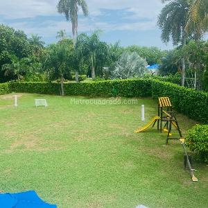 Casa de 5 alcobas en venta en Condominio Campestre El Peñon, Girardot, 401 m² · foto 10 de 20