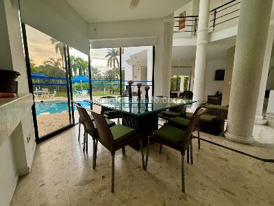 Casa de 5 alcobas en venta en Condominio Campestre El Peñon, Girardot, 401 m² · foto 19 de 20