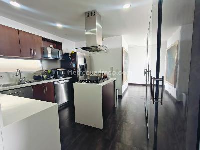 Apartamento de 3 alcobas en venta en Chapinero Alto Emaus, Bogotá, 144 m² · foto 9 de 20