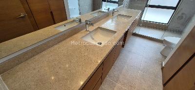 Apartamento de 2 alcobas en venta en Santa Barbara Alta Usaquen, Bogotá, 189 m² · foto 10 de 14