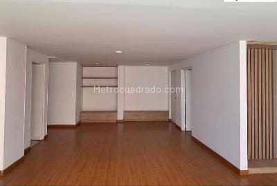 Apartamento de 3 alcobas en venta en Chico Iii, Bogotá, 166 m² · foto 4 de 17