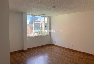 Apartamento de 3 alcobas en venta en Chico Iii, Bogotá, 166 m² · foto 8 de 17