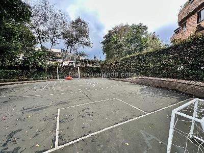 Apartamento de 4 alcobas en venta en Calleja Baja, Bogotá, 187 m² · foto 19 de 20