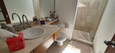 Apartamento de 2 alcobas en venta en Los Rosales, Bogotá, 210 m² · foto 15 de 20