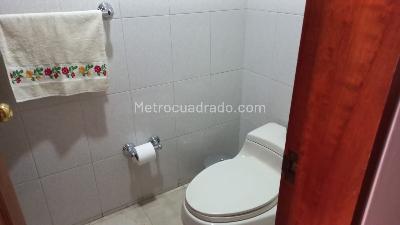 Apartamento de 3 alcobas en venta en Chico Navarra, Bogotá, 160 m² · foto 11 de 20