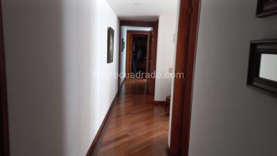 Apartamento de 3 alcobas en venta en Chico Navarra, Bogotá, 160 m² · foto 6 de 20