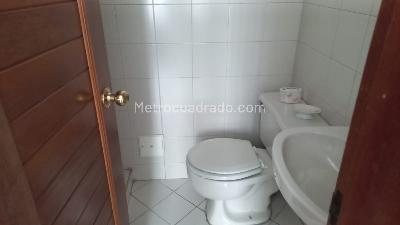 Apartamento de 3 alcobas en venta en Chico Navarra, Bogotá, 160 m² · foto 9 de 20