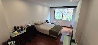 Apartamento de 3 alcobas en venta en Entremontes, Bogotá, 228 m² · foto 11 de 20