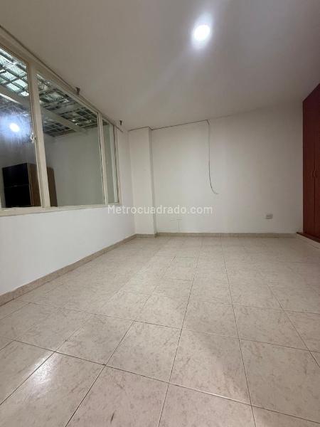 Edificio de Oficinas en Venta, RESTREPO, Bogotá D.C. - Más
