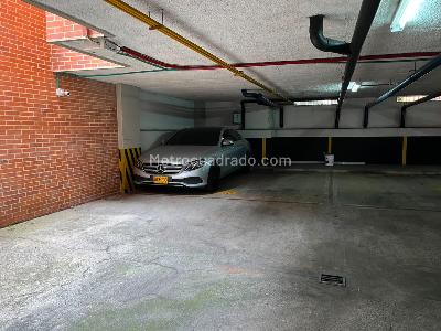 Apartamento de 3 alcobas en venta en Santa Barbara Central, Bogotá, 167 m² · foto 17 de 19