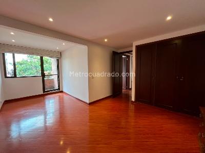 Apartamento de 3 alcobas en venta en Santa Barbara Central, Bogotá, 167 m² · foto 10 de 19