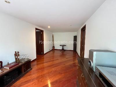 Apartamento de 3 alcobas en venta en Santa Barbara Central, Bogotá, 167 m² · foto 9 de 19