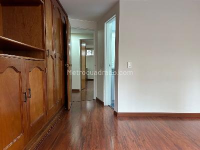 Apartamento en venta en Los Rosales, Bogotá · foto 16 de 18