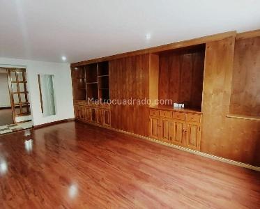 Apartamento en venta en Los Rosales, Bogotá · foto 3 de 18