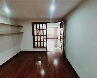 Apartamento en venta en Los Rosales, Bogotá · foto 5 de 18