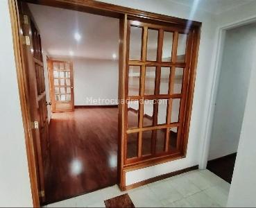 Apartamento en venta en Los Rosales, Bogotá · foto 6 de 18