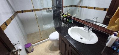 Apartamento de 3 alcobas en venta en Refugio Alto, Bogotá, 209 m² · foto 16 de 20