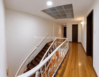 Casa de 4 alcobas en venta en La Soledad, Bogotá, 285 m² · foto 5 de 19
