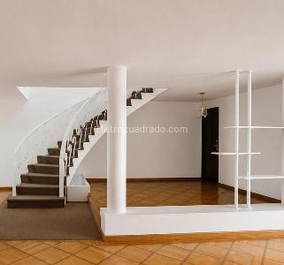 Casa de 4 alcobas en venta en La Soledad, Bogotá, 285 m² · foto 3 de 19
