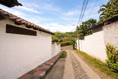 Casa de 5 alcobas en venta en Altos Del Aguacatal, Cali, 370 m² · foto 17 de 20
