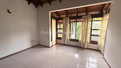 Casa de 5 alcobas en venta en Altos Del Aguacatal, Cali, 370 m² · foto 2 de 20