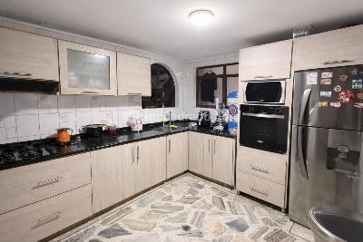 Casa de 5 alcobas en venta en Altos Del Aguacatal, Cali, 370 m² · foto 7 de 20