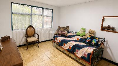 Casa de 4 alcobas en venta en Miraflores, Cali, 200 m² · foto 8 de 13