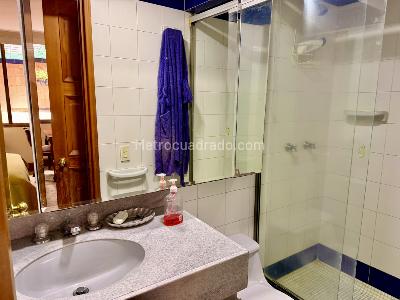 Apartamento de 3 alcobas en venta en Los Rosales, Bogotá, 187 m² · foto 10 de 20