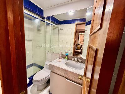 Apartamento de 3 alcobas en venta en Los Rosales, Bogotá, 187 m² · foto 13 de 20