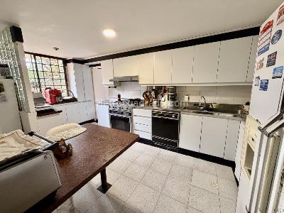 Apartamento de 3 alcobas en venta en Los Rosales, Bogotá, 187 m² · foto 8 de 20