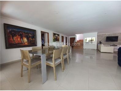 Apartamento de 5 alcobas en venta en La Visitacion, Medellín, 456 m² · foto 5 de 20