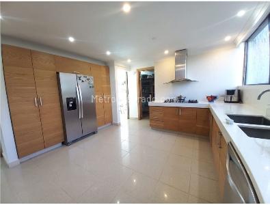 Apartamento de 5 alcobas en venta en La Visitacion, Medellín, 456 m² · foto 12 de 20