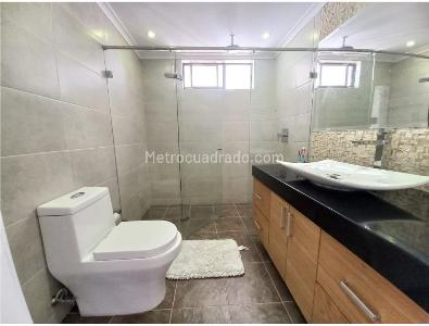 Apartamento de 5 alcobas en venta en La Visitacion, Medellín, 456 m² · foto 18 de 20