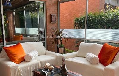 Casa de 3 alcobas en venta en Benedictinos, Envigado, 220 m² · foto 3 de 15