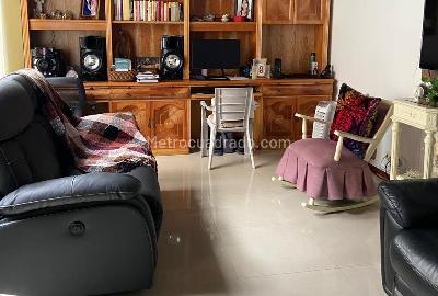 Casa de 3 alcobas en venta en Benedictinos, Envigado, 220 m² · foto 8 de 15