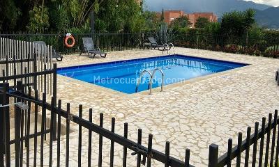 Casa de 3 alcobas en venta en Benedictinos, Envigado, 220 m² · foto 13 de 15