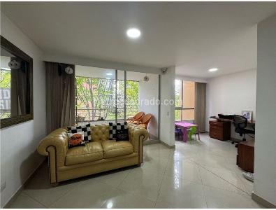 Apartamento de 3 alcobas en venta en Castropol, Medellín, 98 m² · foto 2 de 14