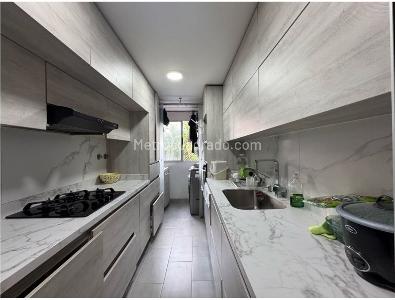 Apartamento de 3 alcobas en venta en Castropol, Medellín, 98 m² · foto 6 de 14