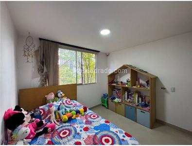 Apartamento de 3 alcobas en venta en Castropol, Medellín, 98 m² · foto 7 de 14