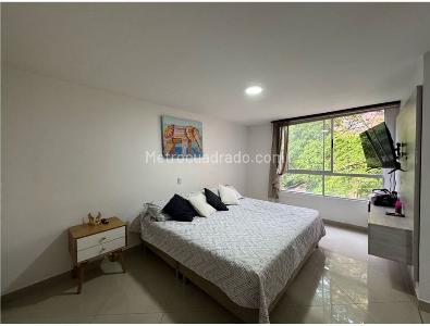 Apartamento de 3 alcobas en venta en Castropol, Medellín, 98 m² · foto 10 de 14