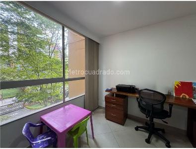 Apartamento de 3 alcobas en venta en Castropol, Medellín, 98 m² · foto 11 de 14