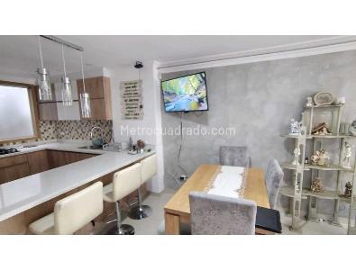 Apartamento de 3 alcobas en venta en Lorena, Medellín, 152 m² · foto 3 de 16