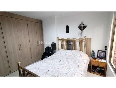 Apartamento de 3 alcobas en venta en Lorena, Medellín, 152 m² · foto 12 de 16